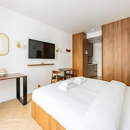 151 Luxueuse-etienne Marcel-chatelet-paris 3 Апартаменты *